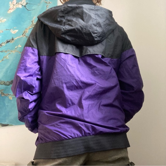 Vintage Nike Windbreaker! - Picture 4 of 11
